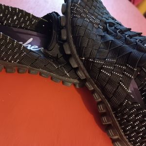 Sketchers women's athletic 👟 shoes